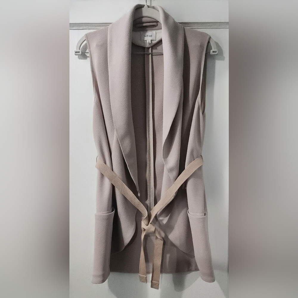 🌷Wilfred Normandie Vest from Aritzia in Blush🌷Like NEW🌷size:S